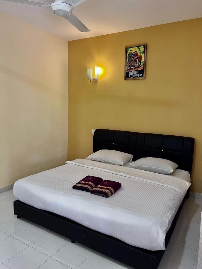 Dhania Cenang Beach Motel Pantai Cenang  Exterior photo