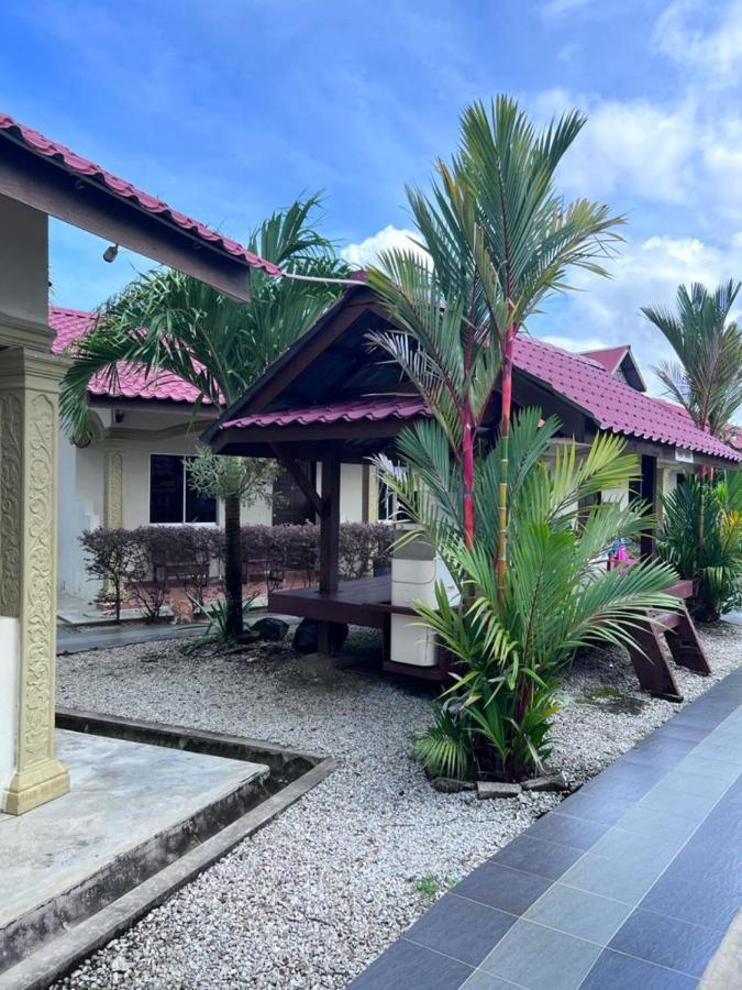 Dhania Cenang Beach Motel Pantai Cenang  Exterior photo