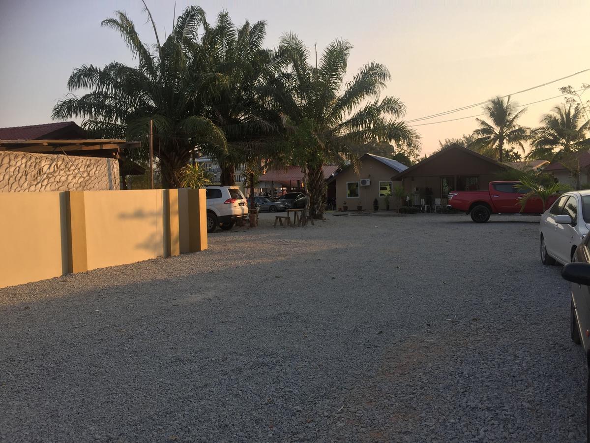 Dhania Cenang Beach Motel Pantai Cenang  Exterior photo