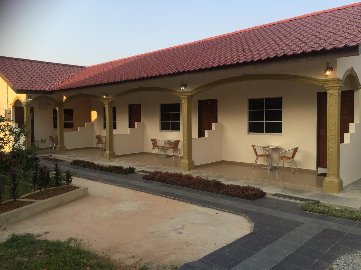 Dhania Cenang Beach Motel Pantai Cenang  Exterior photo