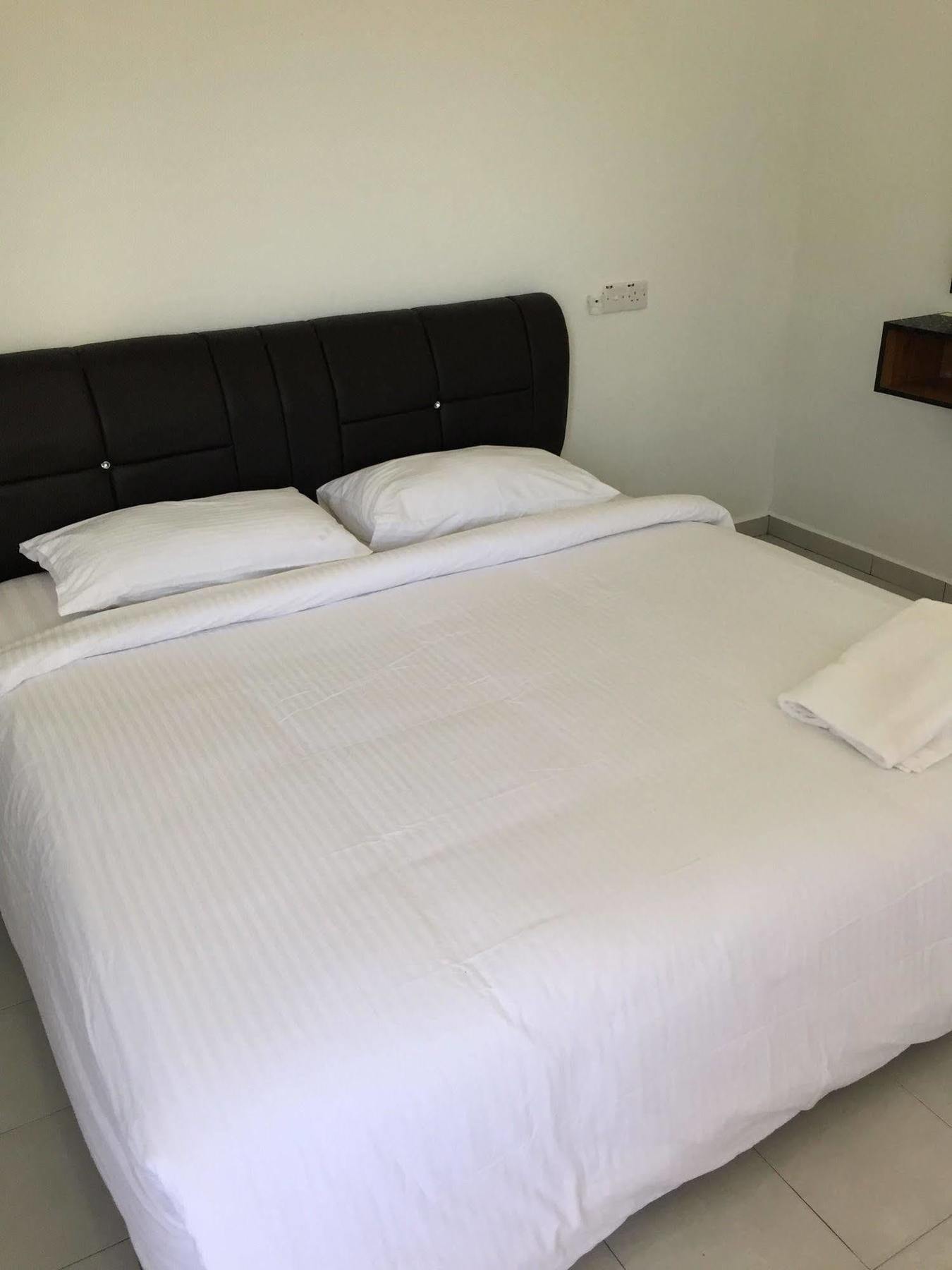 Dhania Cenang Beach Motel Pantai Cenang  Exterior photo